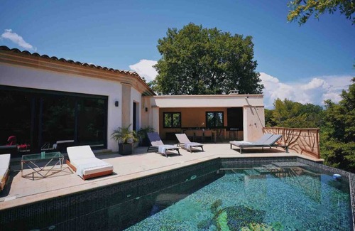 Le Muy Villa | A completar