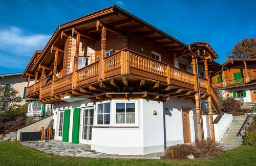 Haarbach Apartamento | Para sentirse bien, apartamento con solárium, en el campo de golf *** con WLAN gratis ***