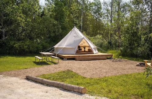 Miller Lake Casa | Tobermory “Wanderer” Bell Tent | Luxury Escape