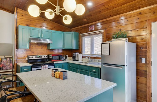Tobyhanna Cabina | Tobyhanna Poconos Chalet near ski, casino & lakes