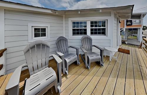 Carolina Beach Casa | Toes in the Sand
