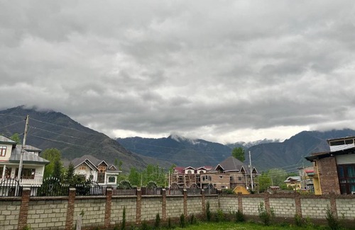 Brein Casa | Tom and Jerry homestay Kashmir Srinagar