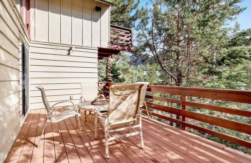 Upper Moonridge Casa | Tomeny Cabin- Relaxing Resort Chalet w/Foosball
