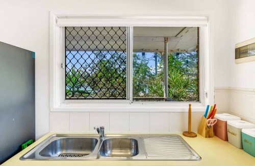 Burleigh Heads Apartamento | Tony's Getaway in Koala Park + Amazing Beach Views