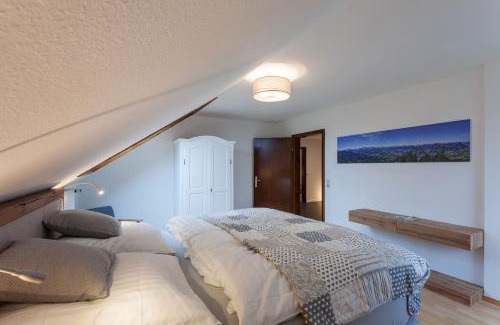 Isny im Allgaeu Apartamento | Top 97,5 qm Ferienwohnung im Allgäu, Balkon und Parkplatz