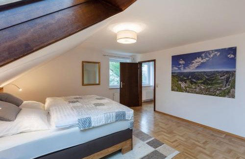 Isny im Allgaeu Apartamento | Top 97,5 qm Ferienwohnung im Allgäu, Balkon und Parkplatz