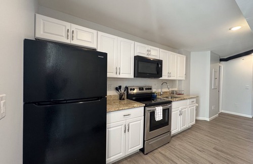 North Philadelphia West Apartamento | Top Balcony at Brewerytown, Philadelphia 1BR/1Bath HVAC,WIF, HDTV W/D IN UNIT
