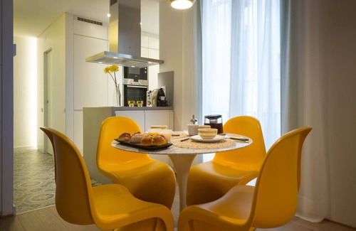 la Vila de Gracia Apartamento | TOP CLASS 2HAB NUEVO AP | Sol | Metro | Wifi | Ascensor | 4 personas