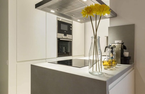 la Vila de Gracia Apartamento | TOP CLASS 2HAB NUEVO AP | Sol | Metro | Wifi | Ascensor | 4 personas