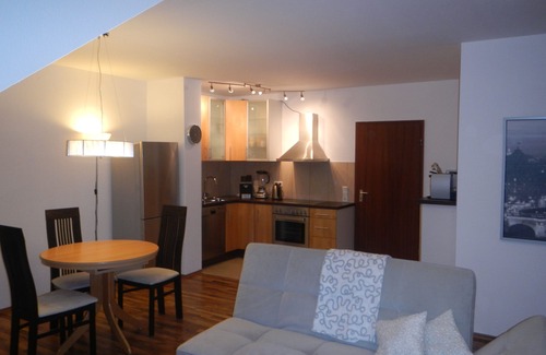 Troisdorf-Friedrich-Wilhelms-Hutte Apartamento | Top equipment and great transport links to Cologne Bonn Siegburg, TG-Platz