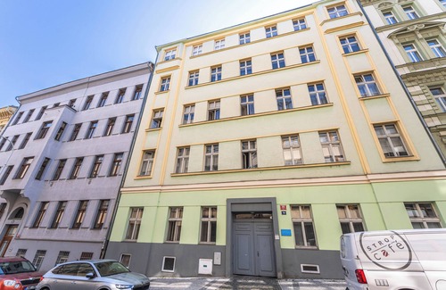 Vinohrady Apartamento | Top flat close to Wenceslas square with parking