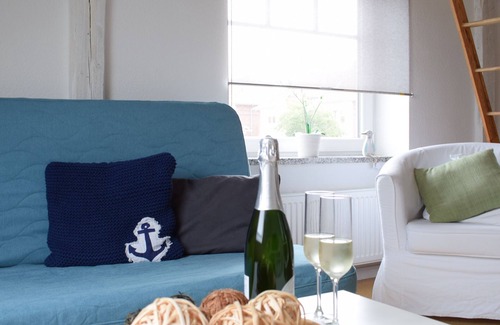 Neustadt in Holstein Apartamento | Top floor apartment in an old building, near the harbor, close to the city center