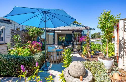 Paraparaumu Beach Cama Y Desayuno | Top Floor Bed and Breakfast