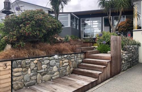 Paraparaumu Beach Cama Y Desayuno | Top Floor Bed and Breakfast