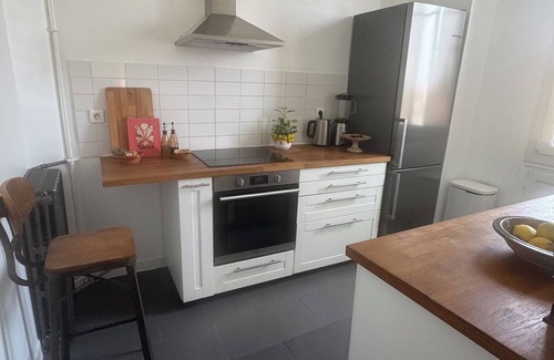 Gambetta Apartamento | Top Floor, Central, Steps from the sea