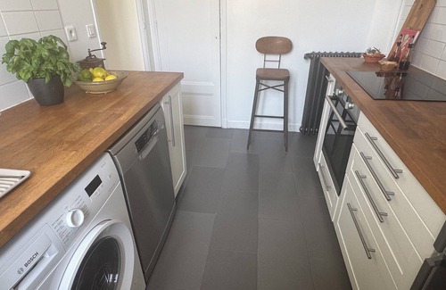 Gambetta Apartamento | Top Floor, Central, Steps from the sea