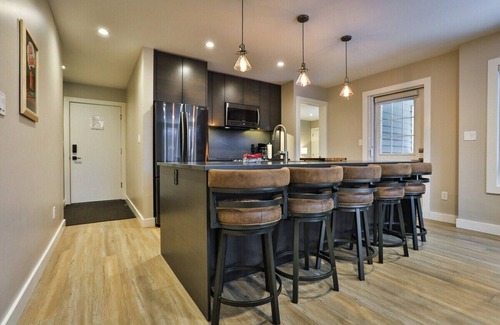 East Kootenay Condominio | Top Floor Corner Unit with the Best Views of the Mountain