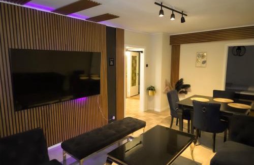Gamle Oslo Apartamento | Top floor Helsfyr city central apartment