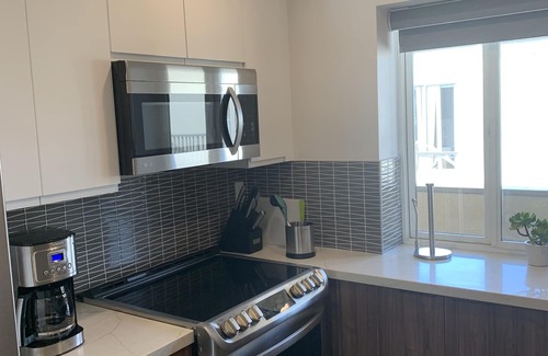 Pacific Beach Condominio | Top Floor Ocean Front Remodeled Condo