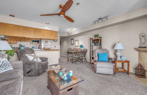 Lincoln City Condominio | Top Floor, Ocean View Condo in The Heart of The Taft District in Lincoln City