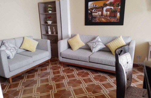 Lima Apartamento | Top Floor Private Condo 2 Bed 1 Bath Apt. Walk to Videna in San Luis.