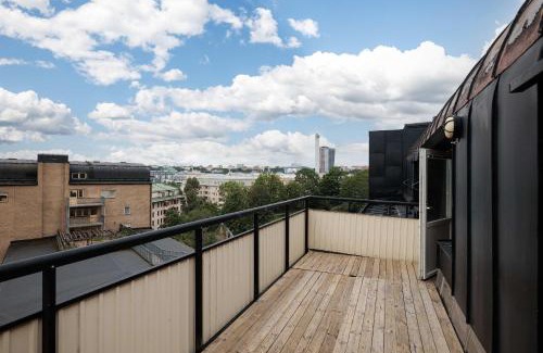 Katarina-Sofia Apartamento | Top-floor SoFo flat with balcony