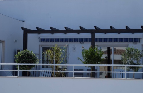Santa Luzia Apartamento | PISO SUPERIOR, Terraza 50 m2, piscina, centro, cerca de la playa. wifi