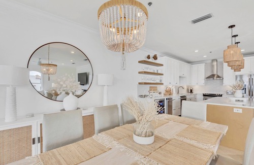 Rosemary Beach Condominio | Top-Floor Views. Private Beach. Pure 30A Luxury.