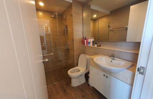Saen Suk Apartamento | Top Flr Seaview & Rooftop Pool @Blu X
