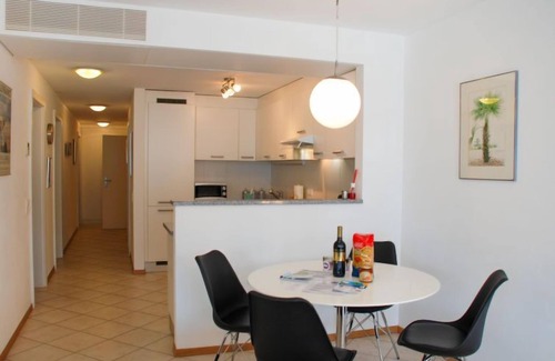 Vira Apartamento | Top Lakeview by Interhome