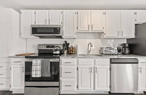 Rye Apartamento | Top Level Unit | Ocean Views | "The Sunrise Deck"