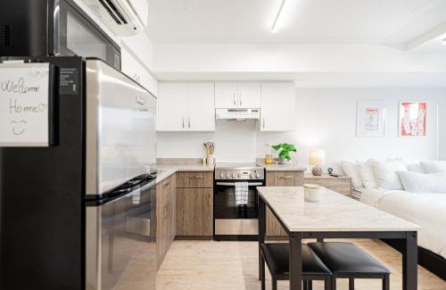 Quartier des Spectacles Apartamento | Top Location - Cozy & Bright MTL studio near metro