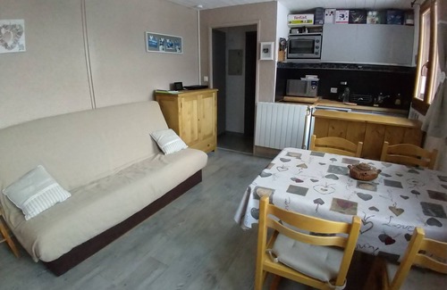 La Salle-les-Alpes Apartamento | Excelente ubicación, pie de pistas SERRECHEVALIER 1400 acceso directo a pistas, club