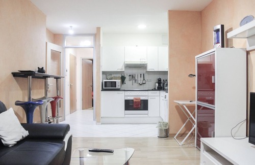 Mitte Apartamento | La mejor ubicación en el centro de Berlín, ofrece un patio arbolado y fuente de agua