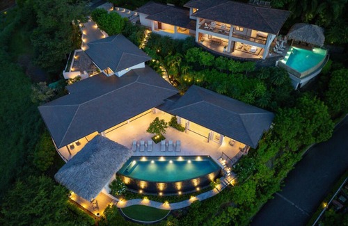 Tamarindo Casa | Top Location! Luxury Estate with 2 Pools & Panoramic Ocean Views in Tamarindo