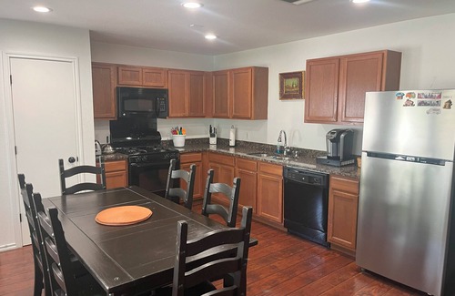 Austin Casa | Top Location! Spacious Home Near Downtown & Events