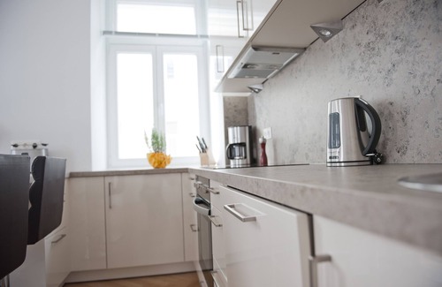 Margareten Apartamento | La mejor ubicación, soleado apartamento con 2 baños.