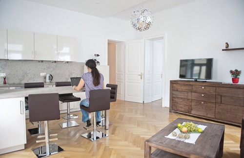 Margareten Apartamento | La mejor ubicación, soleado apartamento con 2 baños.