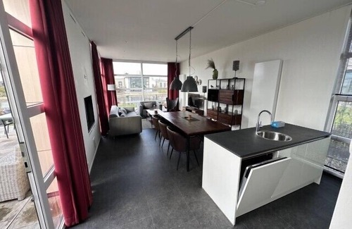 Doesburg Casa | Top modern chalet 'RiverLodge' with large garden on the IJssel