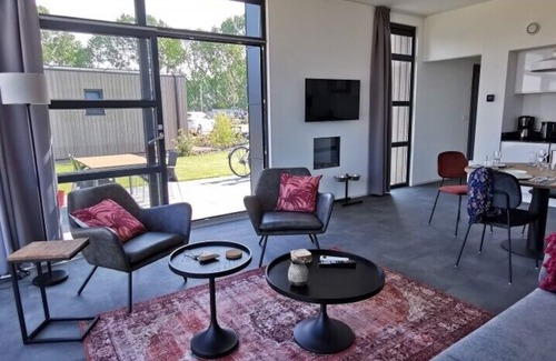 Enkhuizen Casa | Top-modernes Chalet Aiwenore mit Großem, Eingezäuntem Garten am Ijsselmeer