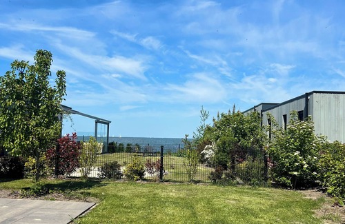 Enkhuizen Casa | Top-modernes Chalet Wellenreiter mit Großem Garten am Ijsselmeer