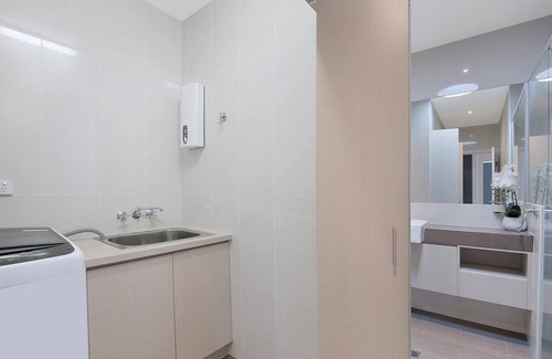 Taringa Apartamento | Top of Taringa Penthouse with Sweeping Views