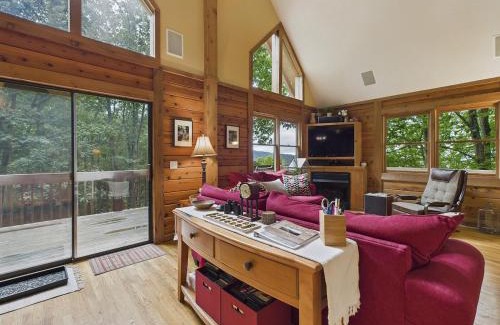 Leicester Casa | Top of the Line Asheville Mountain Cabin