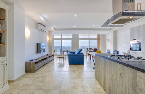 Mellieħa Heights Apartamento | Top of the world 2BR home with spectacular views.