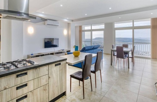 Mellieħa Heights Apartamento | Top of the world 2BR home with spectacular views.