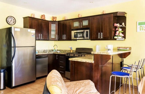 Coco Sunset Hills Apartamento | TOP ON THE HILL OCEAN VIEW CONDO, PERSONALLY OWNED