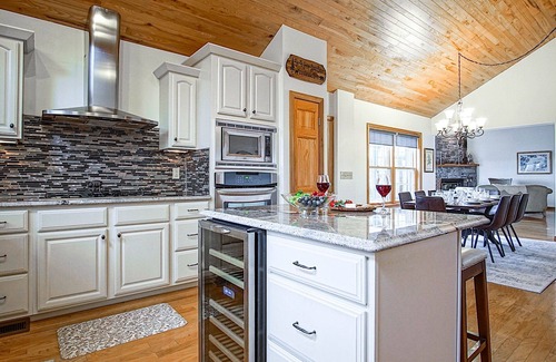 Snowshoe Casa | Top property on Snowshoe Mountain North Westridge 32 is as magnificent as its western views!