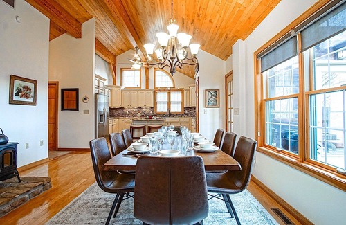 Snowshoe Casa | Top property on Snowshoe Mountain North Westridge 32 is as magnificent as its western views!