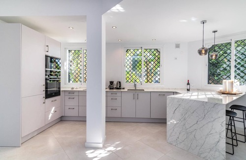 Nueva Andalucia Cabaña | Top Renovated 3-BDRM Townhome w/Pool BBQ Rooftop