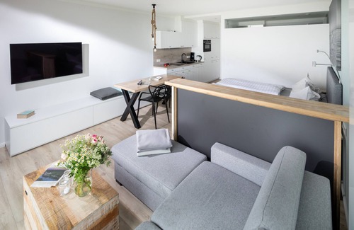 Norderney Apartamento | Apartamento de una habitación Kaiserhof 32 Norderney con vista al mar y piscina